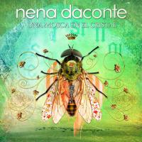 Tan feliz Una mosca en el cristal de Nena Daconte