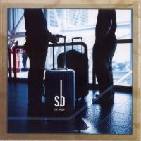'Suficiente' de Sin Bandera. Disco: De Viaje Suficiente - Sin Bandera