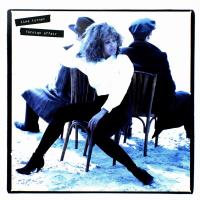 YOU KNOW WHO (IS DOING YOU KNOW WHAT), letra y canción de Tina Turner. Disco: Foreign Affair YOU KNOW WHO (IS DOING YOU KNOW WHAT) letra TINA TURNER
