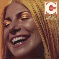 Canción 'Smile' del disco 'Smile' interpretada por Vitamin C Canción 'Smile' del disco 'Smile' interpretada por Vitamin C
