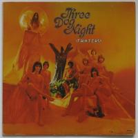 Canción 'Out In The Country' del disco 'It Ain't Easy' interpretada por Three Dog Night Canción 'Out In The Country' del disco 'It Ain't Easy' interpretada por Three Dog Night