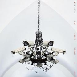 This Mirror Weighs a Ton de Interpol