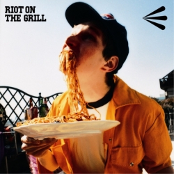 Bored of Everything del álbum 'RIOT ON THE GRILL'
