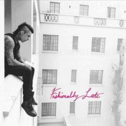 Alone del álbum 'Fashionably Late'