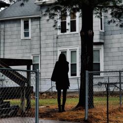 Little Nowhere Towns del álbum 'Dark Bird Is Home'