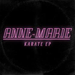 Karate de Anne-Marie
