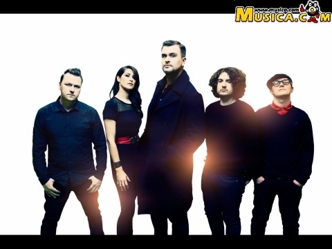 The last resort de Reverend and The Makers