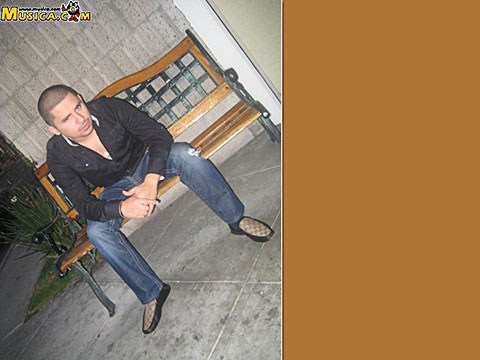 Fotos de Larry Hernandez, foto 5  Musica.com