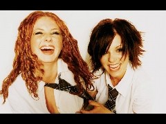 Nas Ne Dogoniat (They're Not Gonna Get Us) de T.a.t.u.
