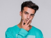 MÁS QUE UN FAN, letra y canción de Federico Vigevani MÁS QUE UN FAN letra FEDERICO VIGEVANI