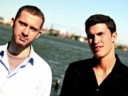 Letra de Ass Back Home Timeflies