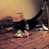 Canción 'Babooshka' interpretada por Kate Bush Canción 'Babooshka' interpretada por Kate Bush