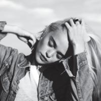 Canción 'Everything is Embarrassing' interpretada por Sky Ferreira Canción 'Everything is Embarrassing' interpretada por Sky Ferreira