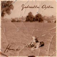 Canción 'Let me in' interpretada por Gabrielle Aplin Canción 'Let me in' interpretada por Gabrielle Aplin