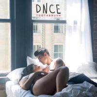 'Toothbrush' de DNCE Toothbrush - DNCE