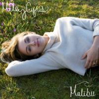Canción 'Malibu' interpretada por Miley Cyrus Canción 'Malibu' interpretada por Miley Cyrus