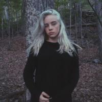 Canción 'Fingers Crossed' interpretada por Billie Eilish Canción 'Fingers Crossed' interpretada por Billie Eilish