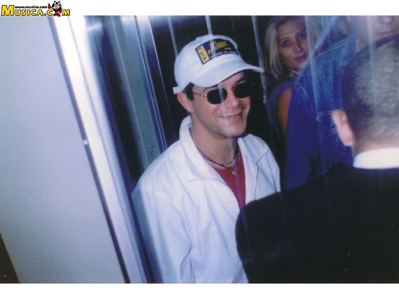 Fondo de pantalla de Alejandro Sanz