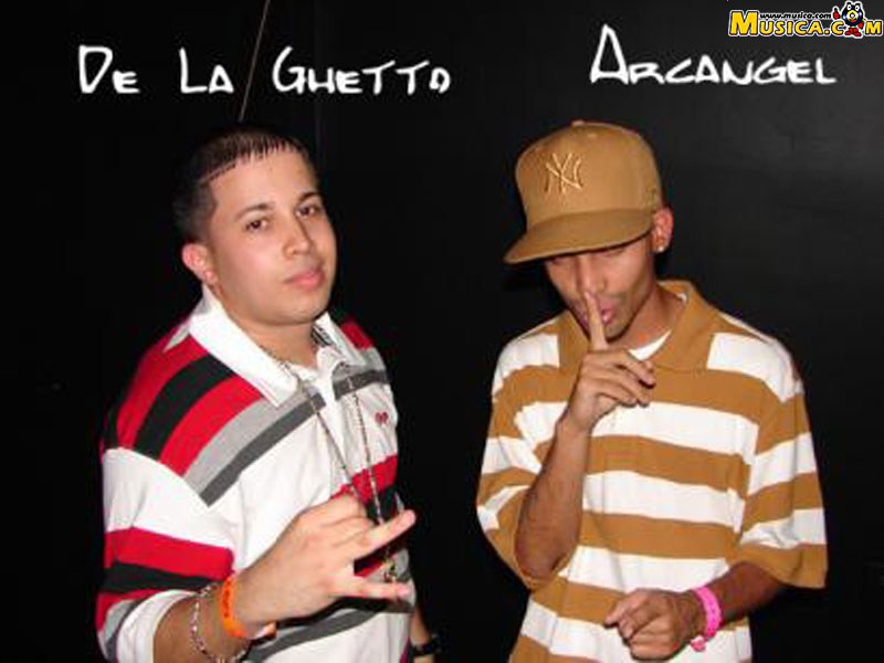 Fondo de pantalla de Arcangel y De La Ghetto