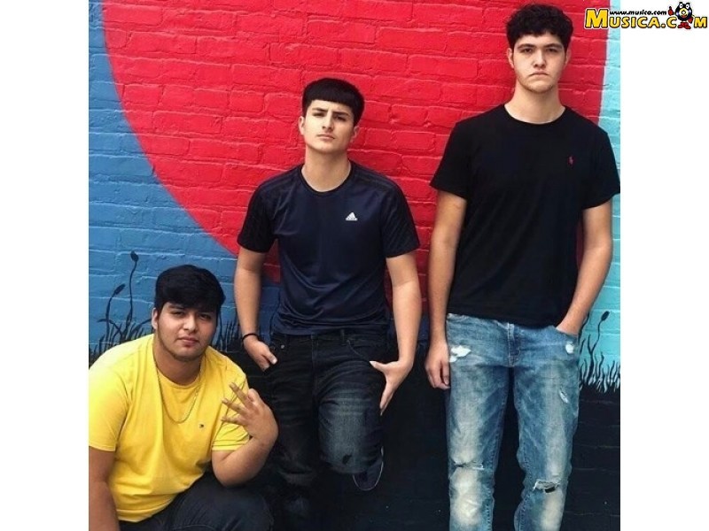 Fondo de pantalla de Grupo Triple L