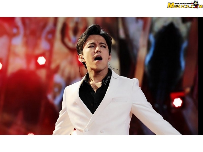 Fondo de pantalla de Dimash Kudaibergen