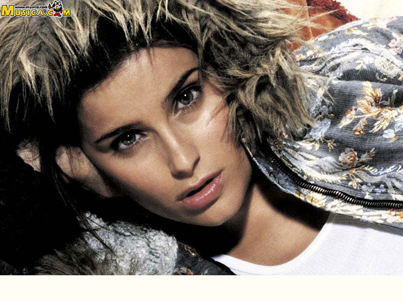 Fondo de pantalla de Nelly Furtado