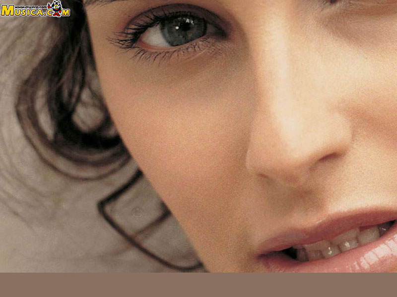 Fondo de pantalla de Nelly Furtado