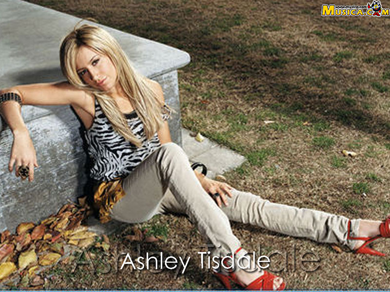 Fondo de pantalla de Ashley Tisdale