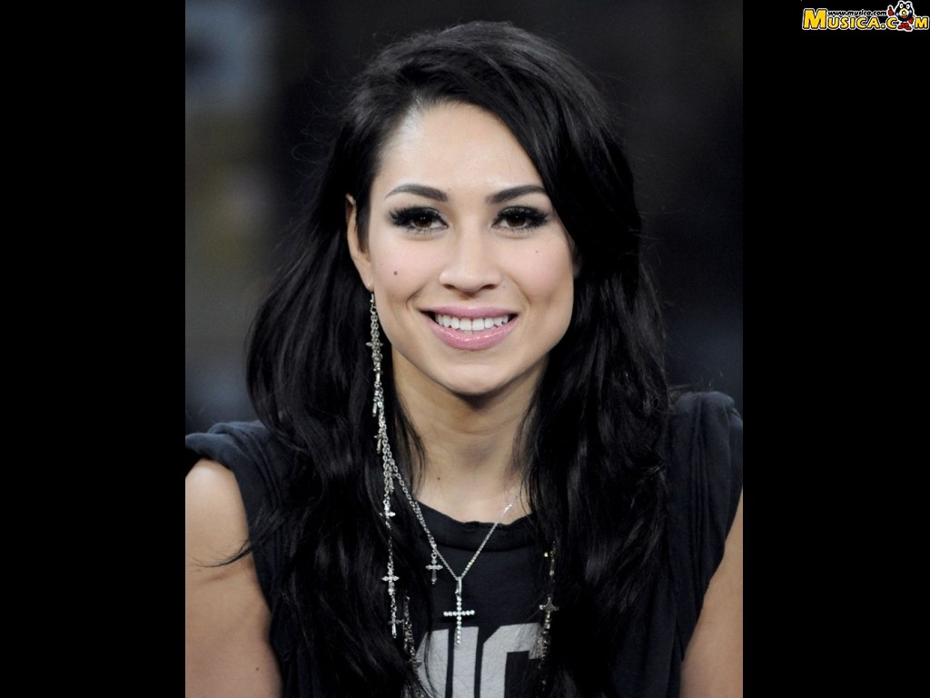 Fondo de pantalla de Cassie Steele