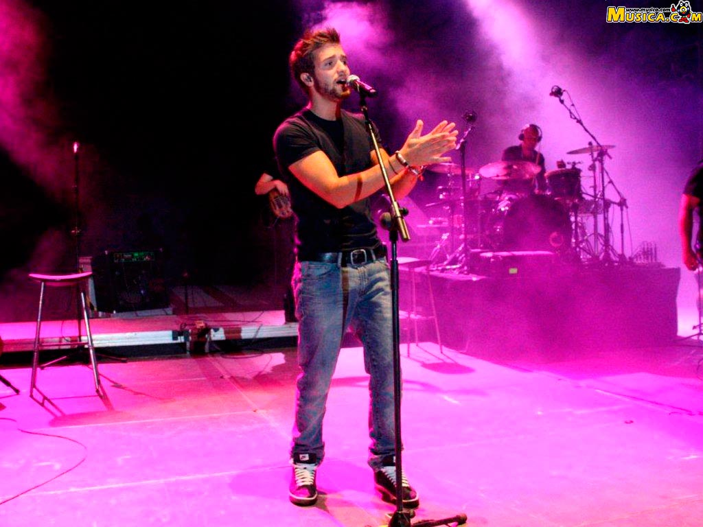 Fondo de pantalla de Pablo Alborán