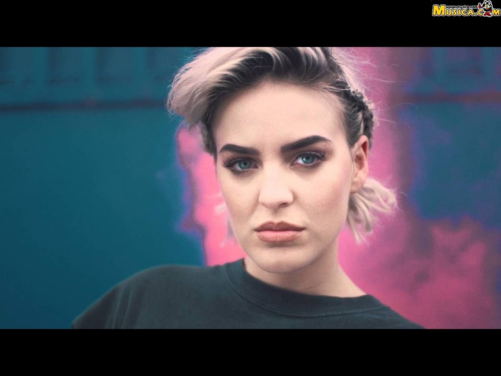 Fondo de pantalla de Anne-Marie