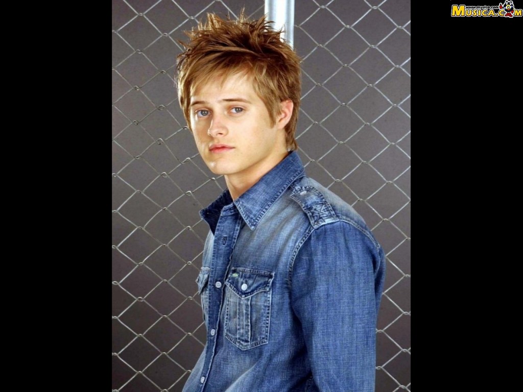 Fondo de pantalla de Lucas Grabeel