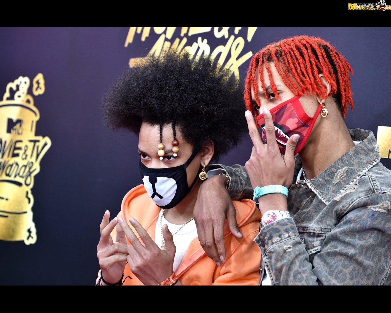 Fondo de pantalla de Ayo & Teo