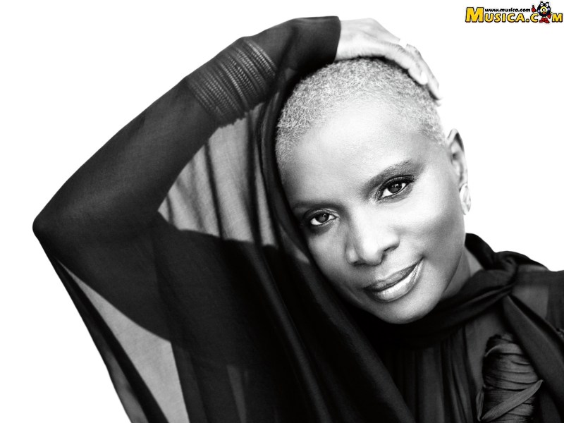 Fondo de pantalla de Angélique Kidjo