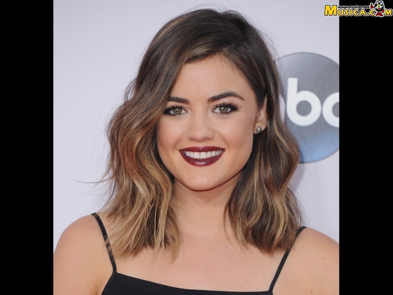 Fondo de pantalla de Lucy Hale