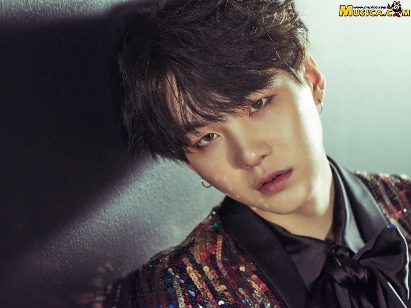 Fondo de pantalla de Suga (BTS)