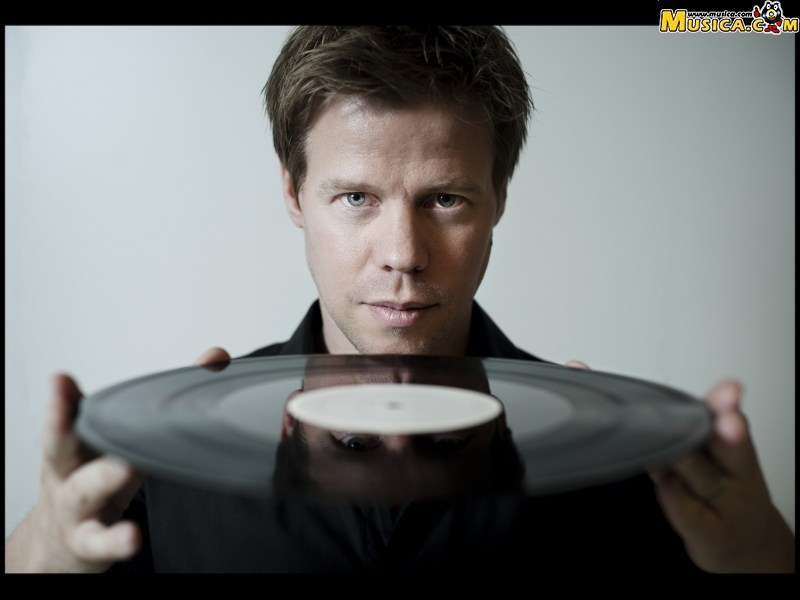 Fondo de pantalla de Ferry Corsten