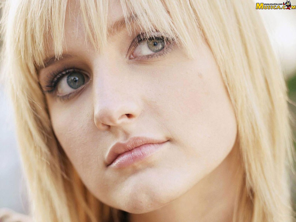 Fondo de pantalla de Ashlee Simpson