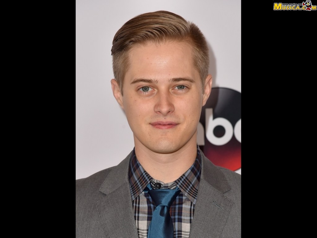 Fondo de pantalla de Lucas Grabeel