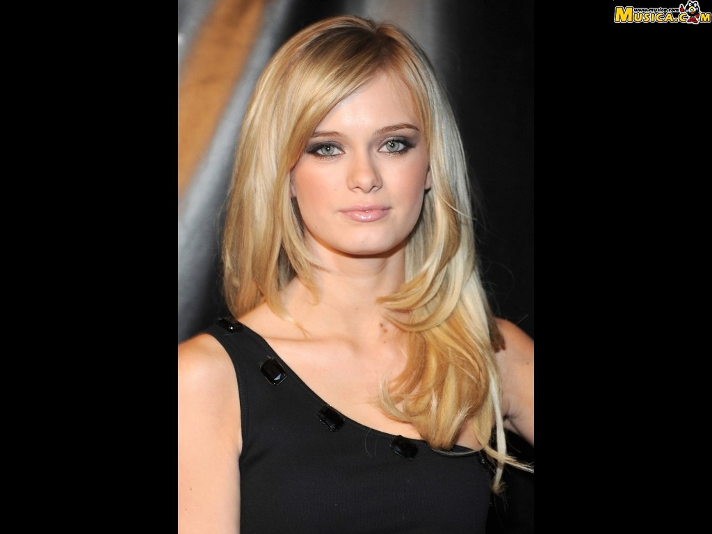 Fondo de pantalla de Sara Paxton