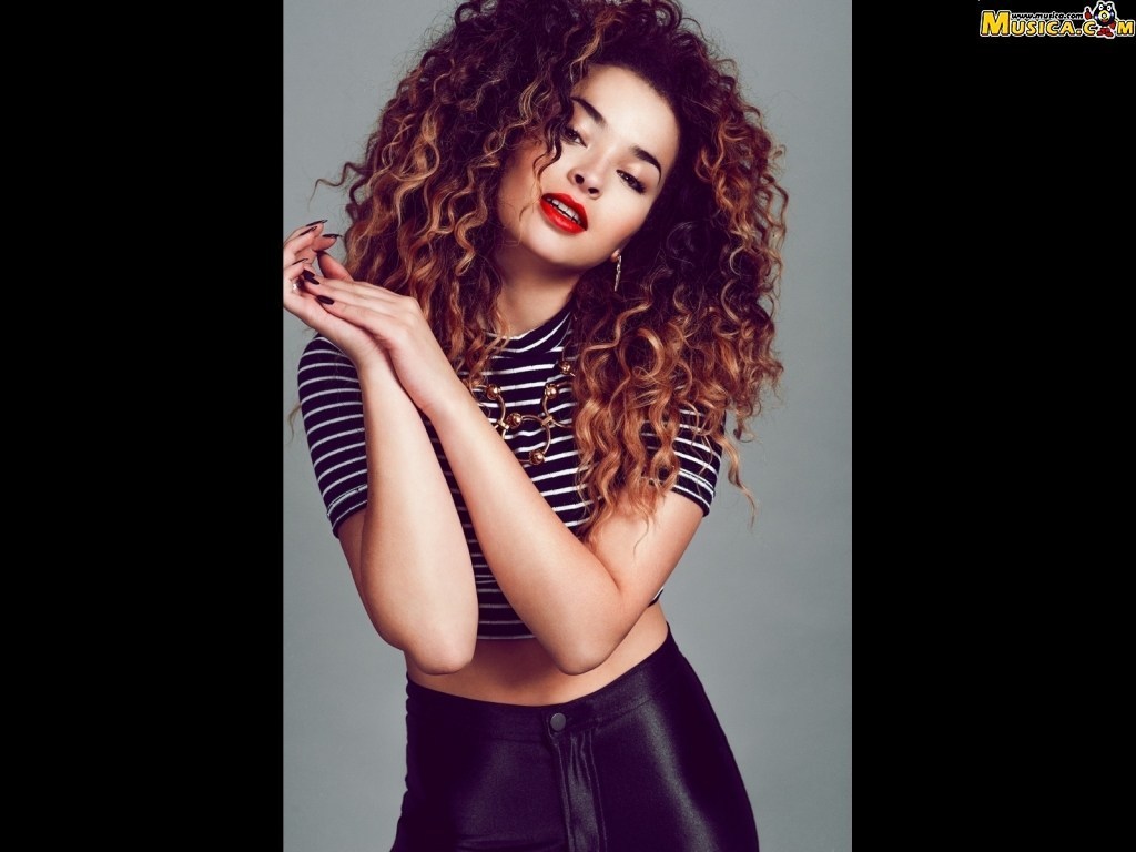 Fondo de pantalla de Ella Eyre