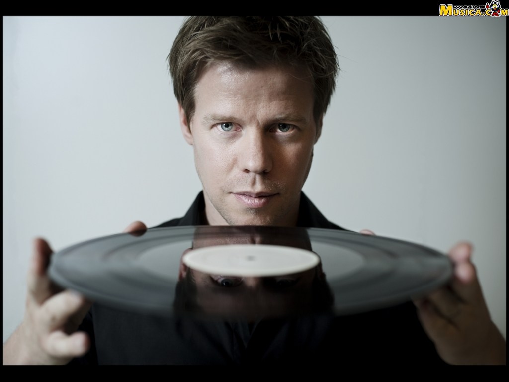 Fondo de pantalla de Ferry Corsten