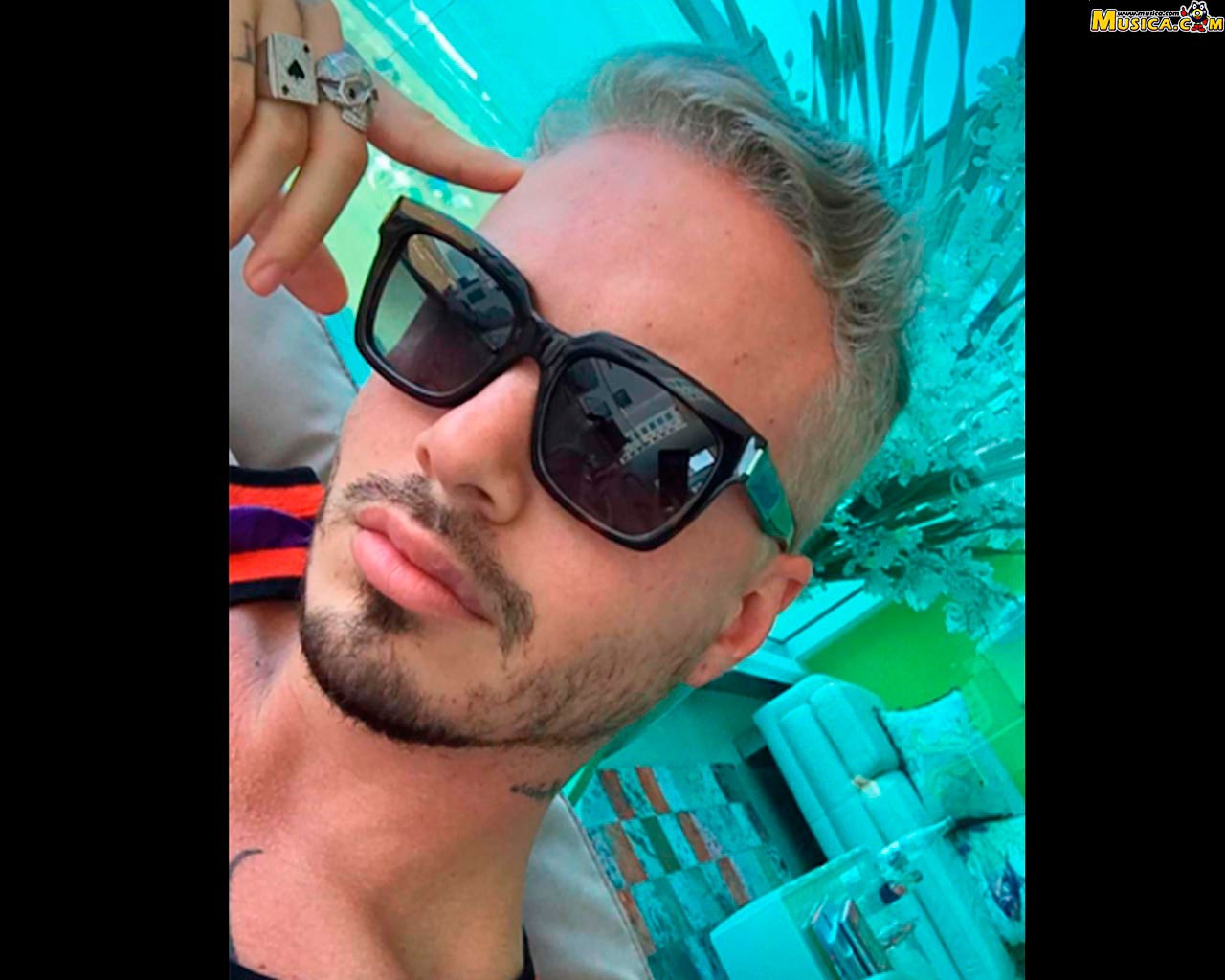 Fondo de pantalla de J Balvin