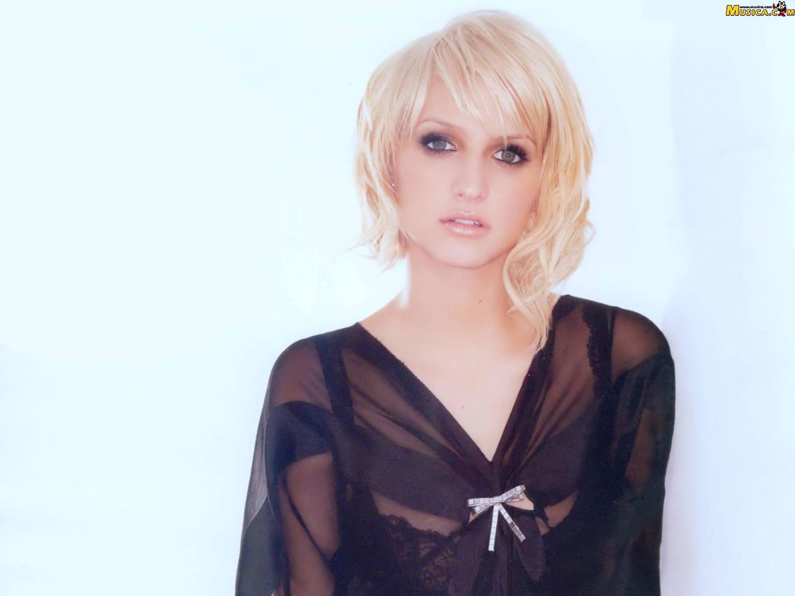 Fondo de pantalla de Ashlee Simpson