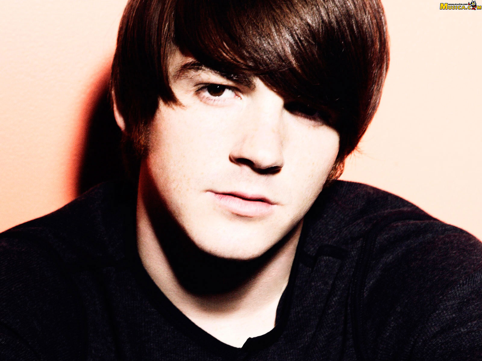 Fondo de pantalla de Drake Bell
