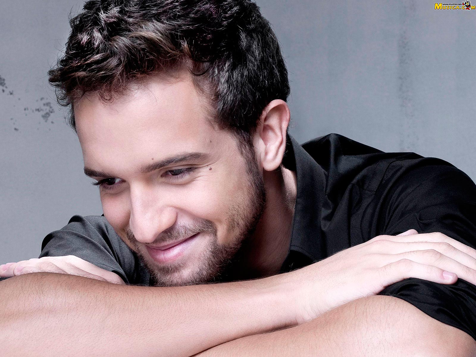 Fondo de pantalla de Pablo Alborán